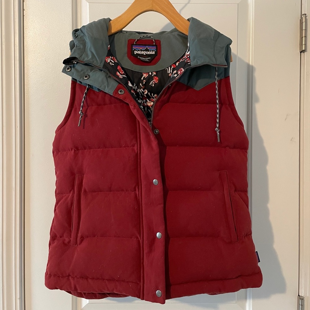 Patagonia bivy down vest in medium